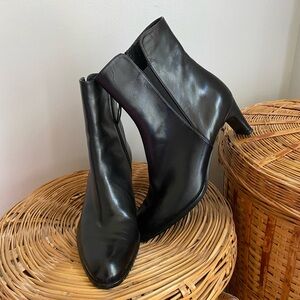 Stuart Weitzman Sleek Black Heeled Boots
